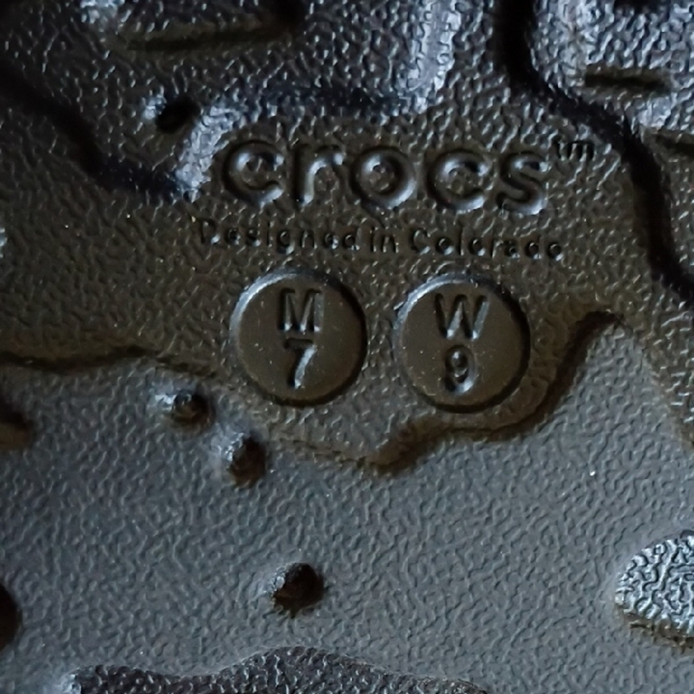 Camo Clogs - Picture 3 of 3